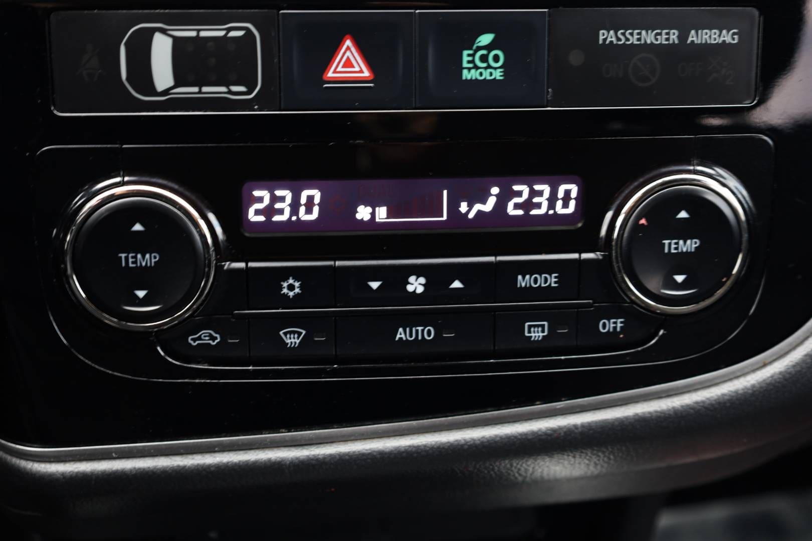 Mitsubishi-Outlander-20-MIVEC-Diamant-Edition-CVT-31