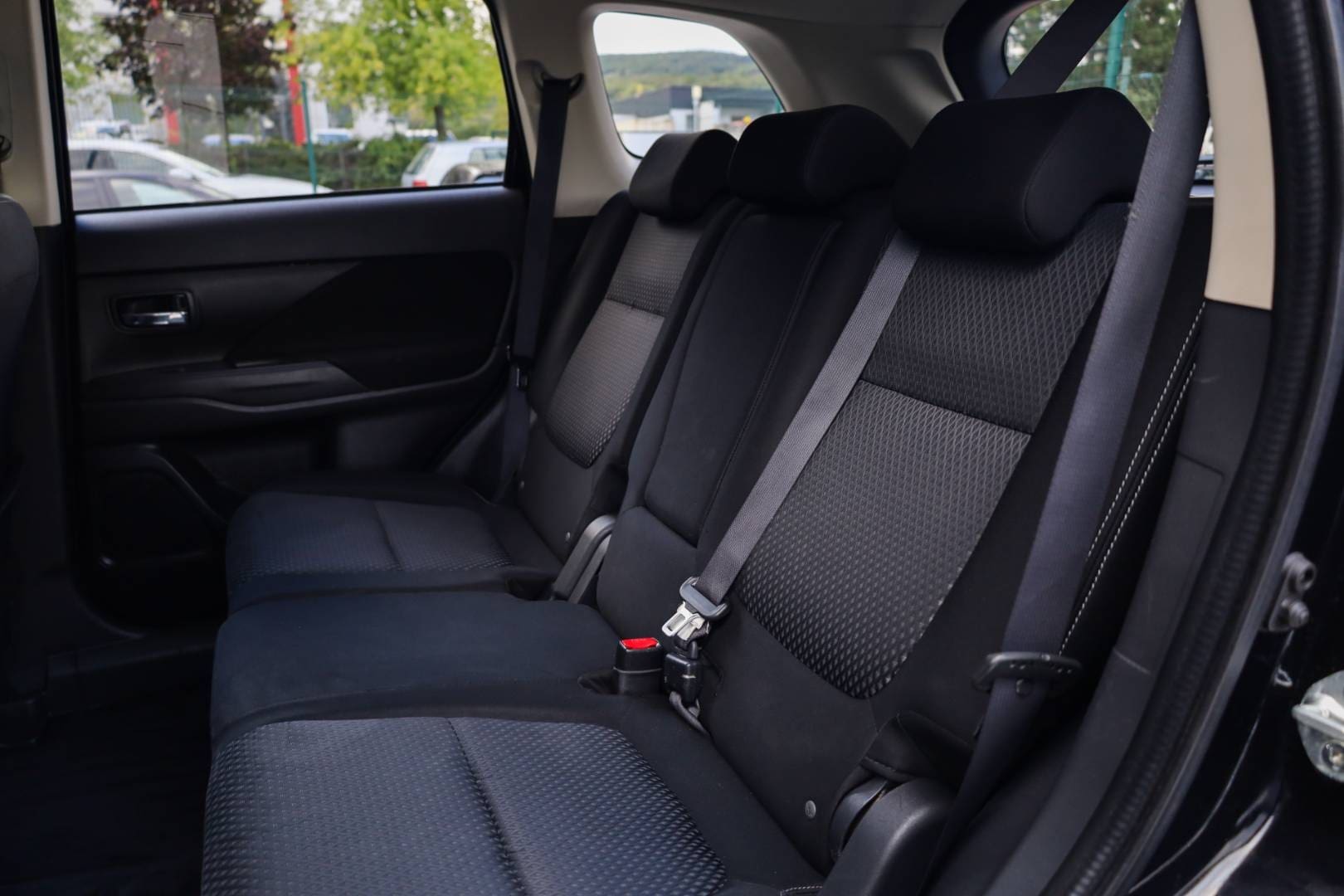 Mitsubishi-Outlander-20-MIVEC-Diamant-Edition-CVT-39