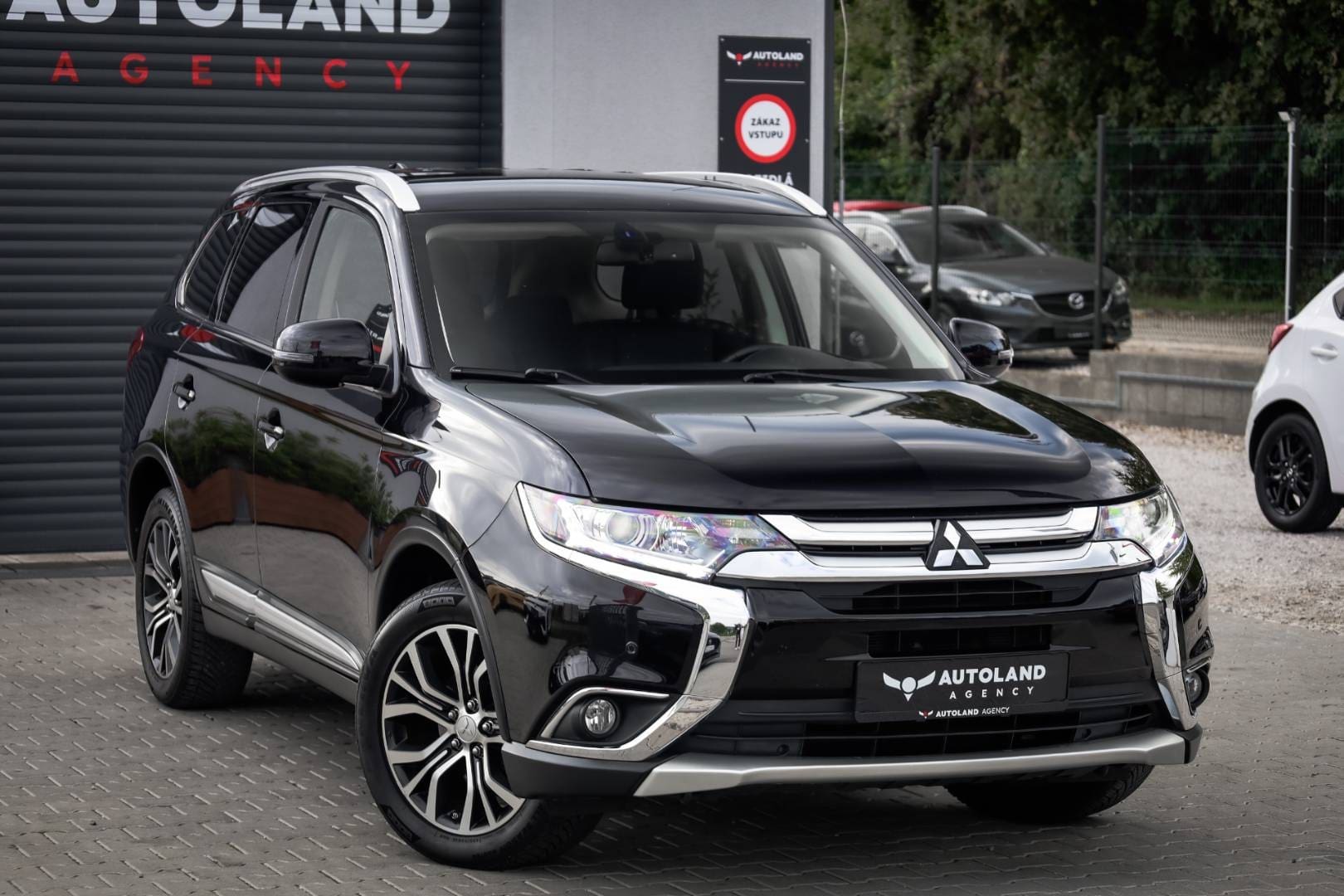 Mitsubishi-Outlander-20-MIVEC-Diamant-Edition-CVT-4