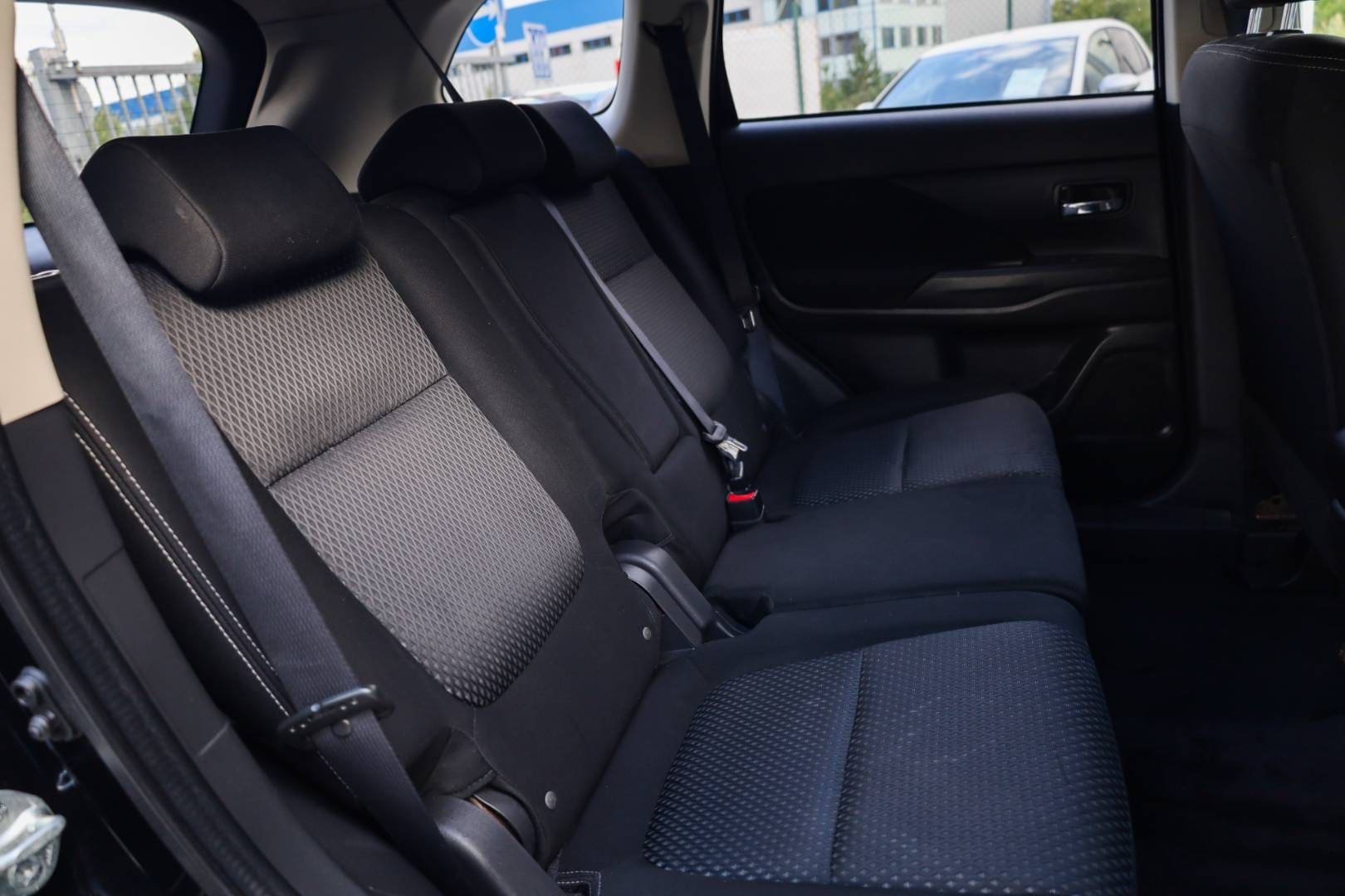 Mitsubishi-Outlander-20-MIVEC-Diamant-Edition-CVT-43