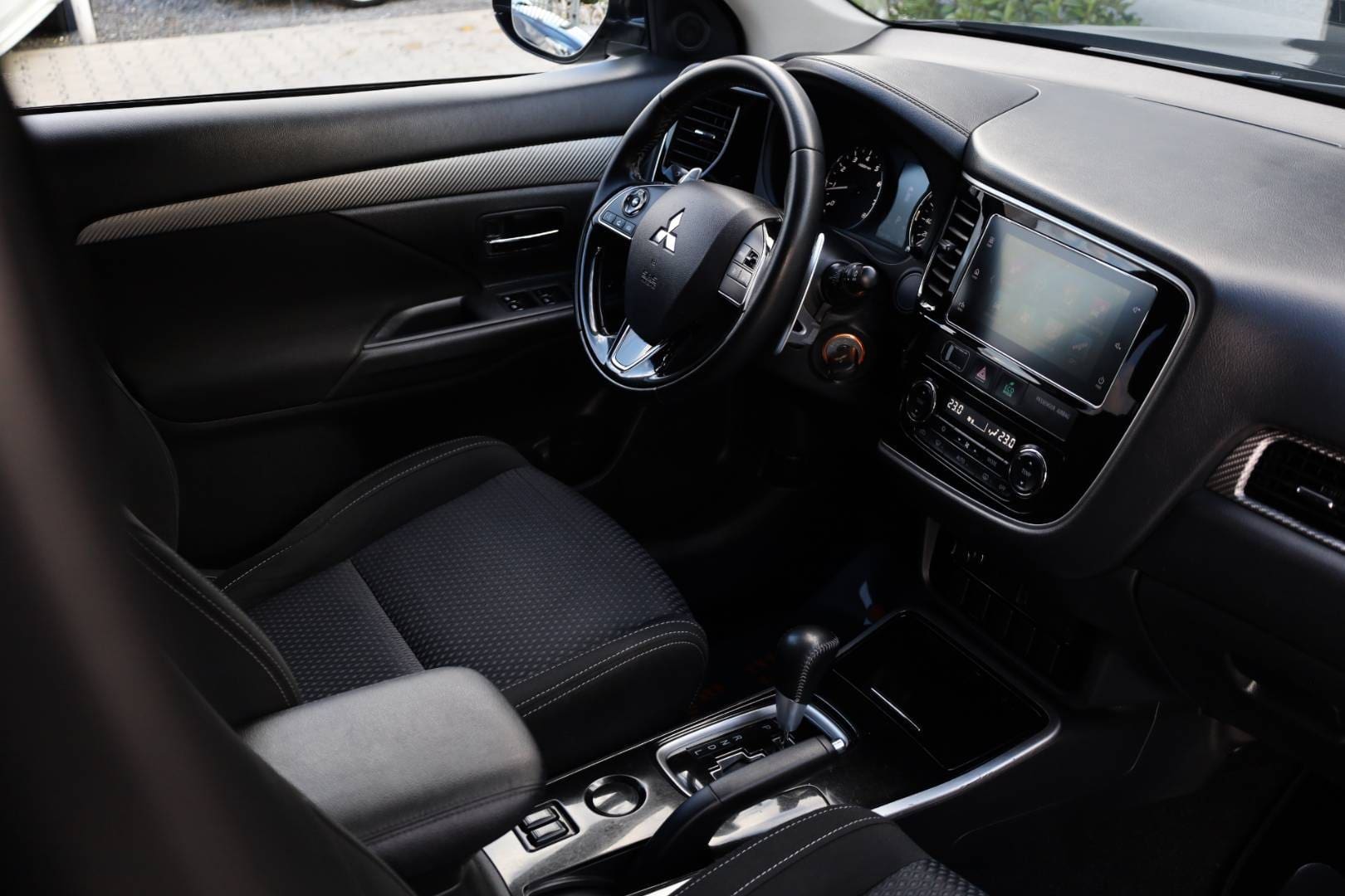 Mitsubishi-Outlander-20-MIVEC-Diamant-Edition-CVT-45