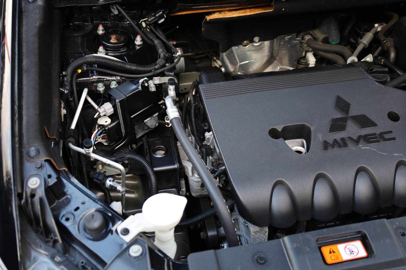 Mitsubishi-Outlander-20-MIVEC-Diamant-Edition-CVT-47