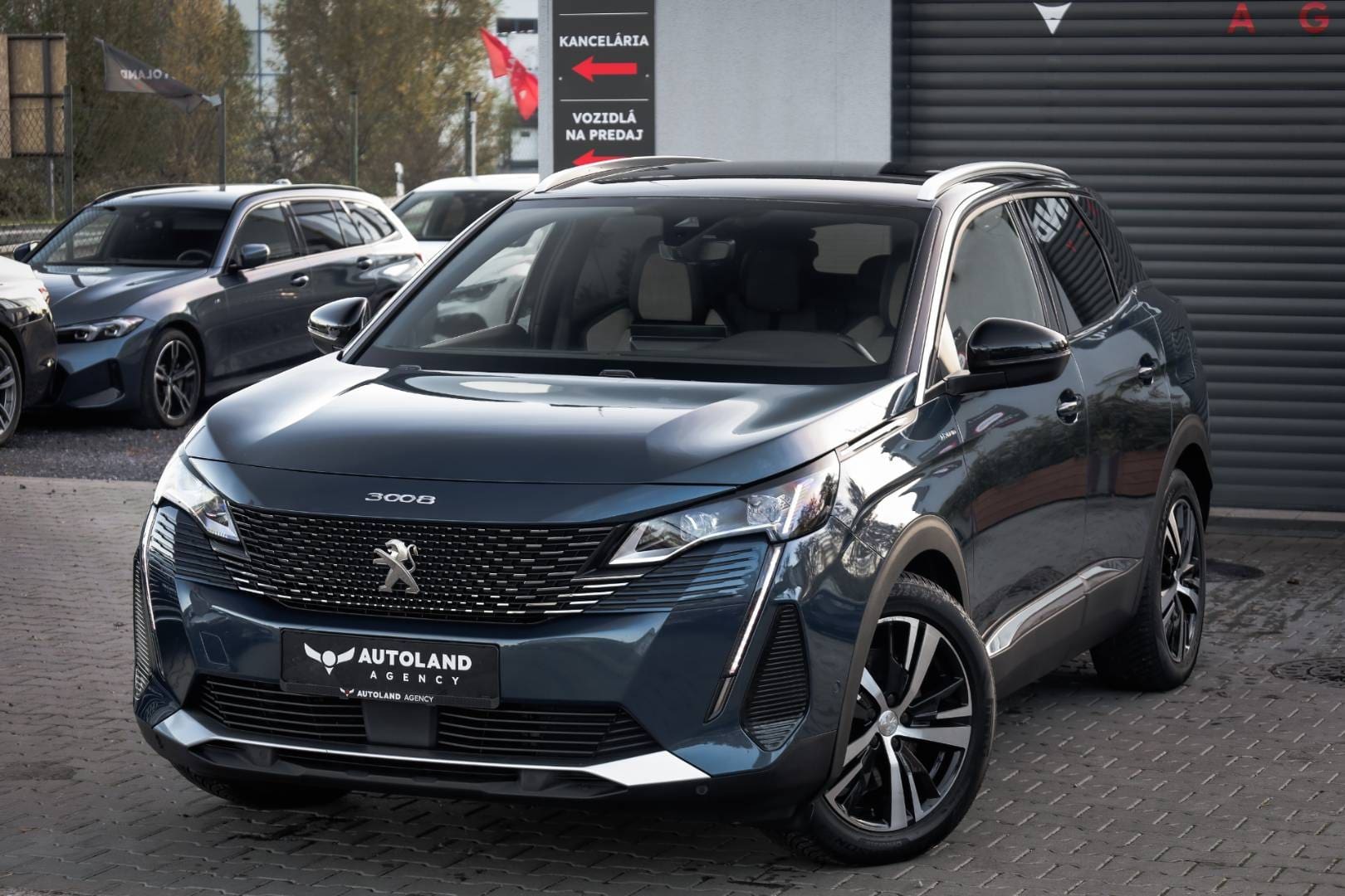 Peugeot-3008-16-Hybrid-225k-GT-Pack-AT-1