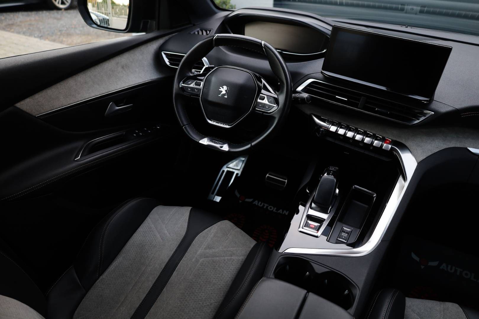 Peugeot-3008-16-Hybrid-225k-GT-Pack-AT-14