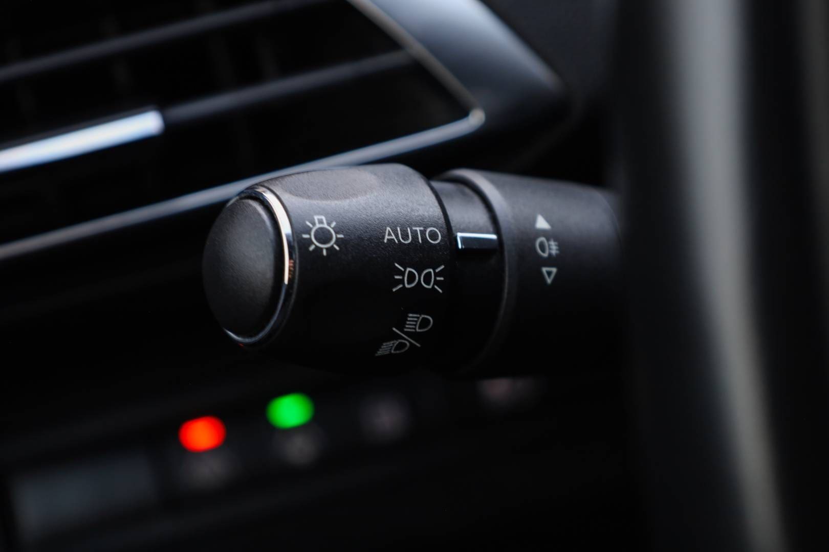 Peugeot-3008-16-Hybrid-225k-GT-Pack-AT-20