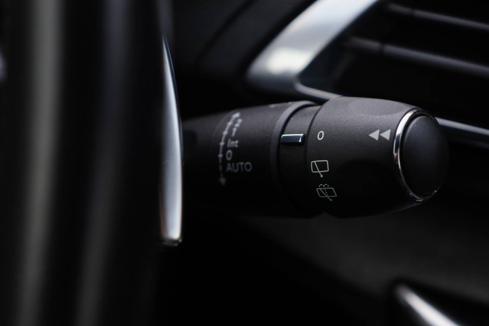 Peugeot-3008-16-Hybrid-225k-GT-Pack-AT-21