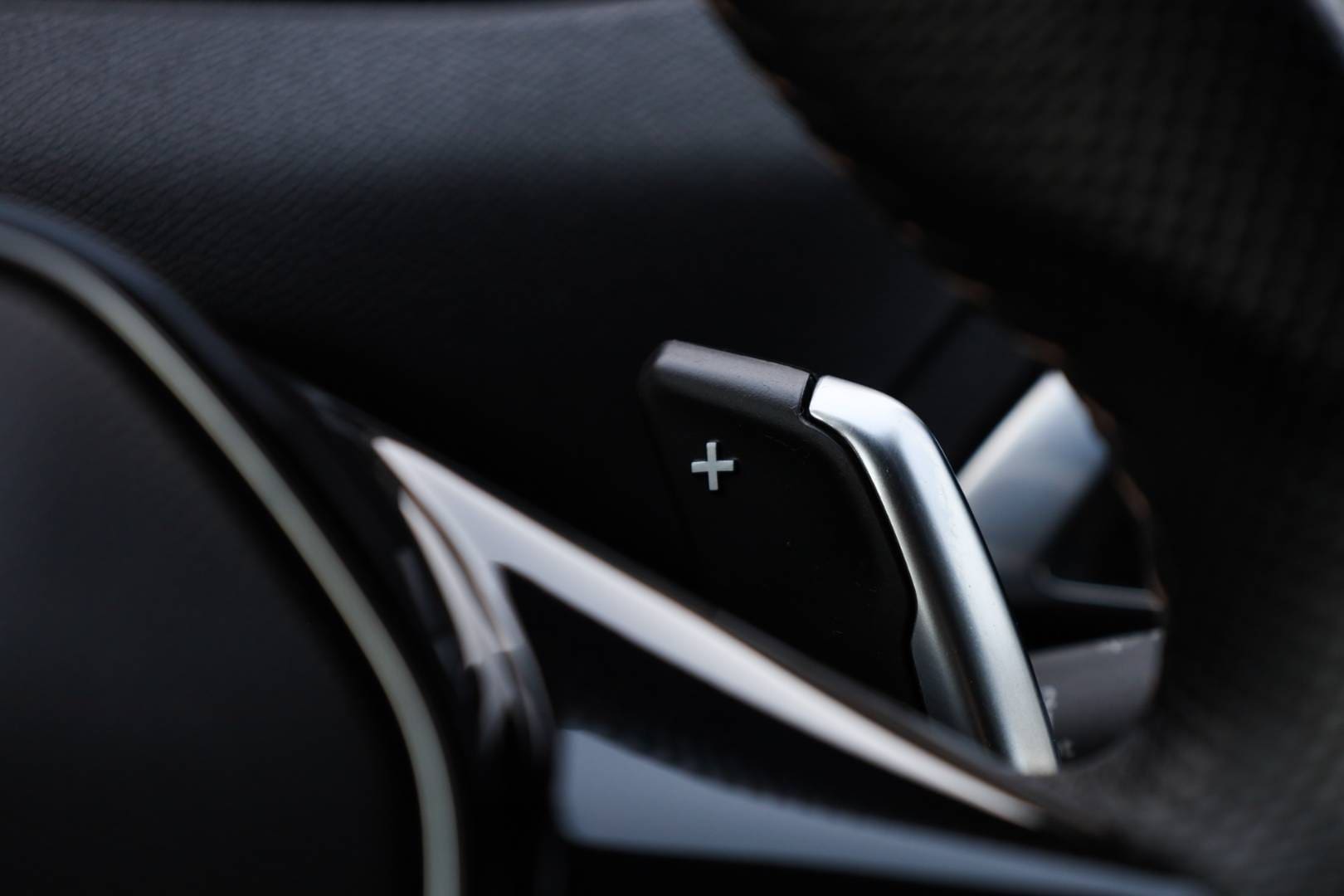 Peugeot-3008-16-Hybrid-225k-GT-Pack-AT-23