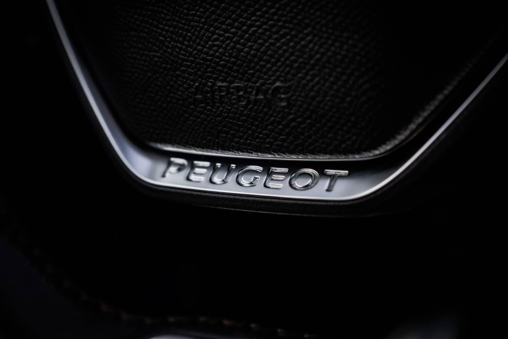 Peugeot-3008-16-Hybrid-225k-GT-Pack-AT-24