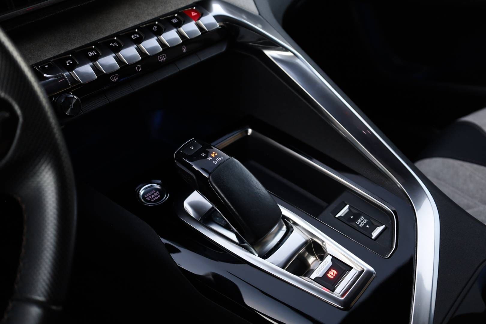 Peugeot-3008-16-Hybrid-225k-GT-Pack-AT-35