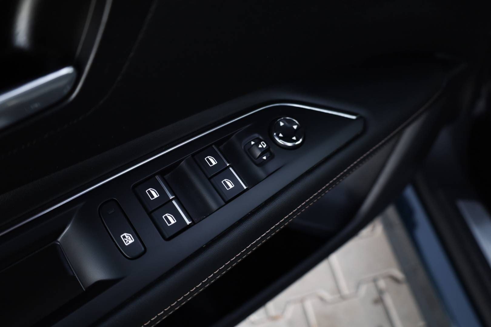 Peugeot-3008-16-Hybrid-225k-GT-Pack-AT-38