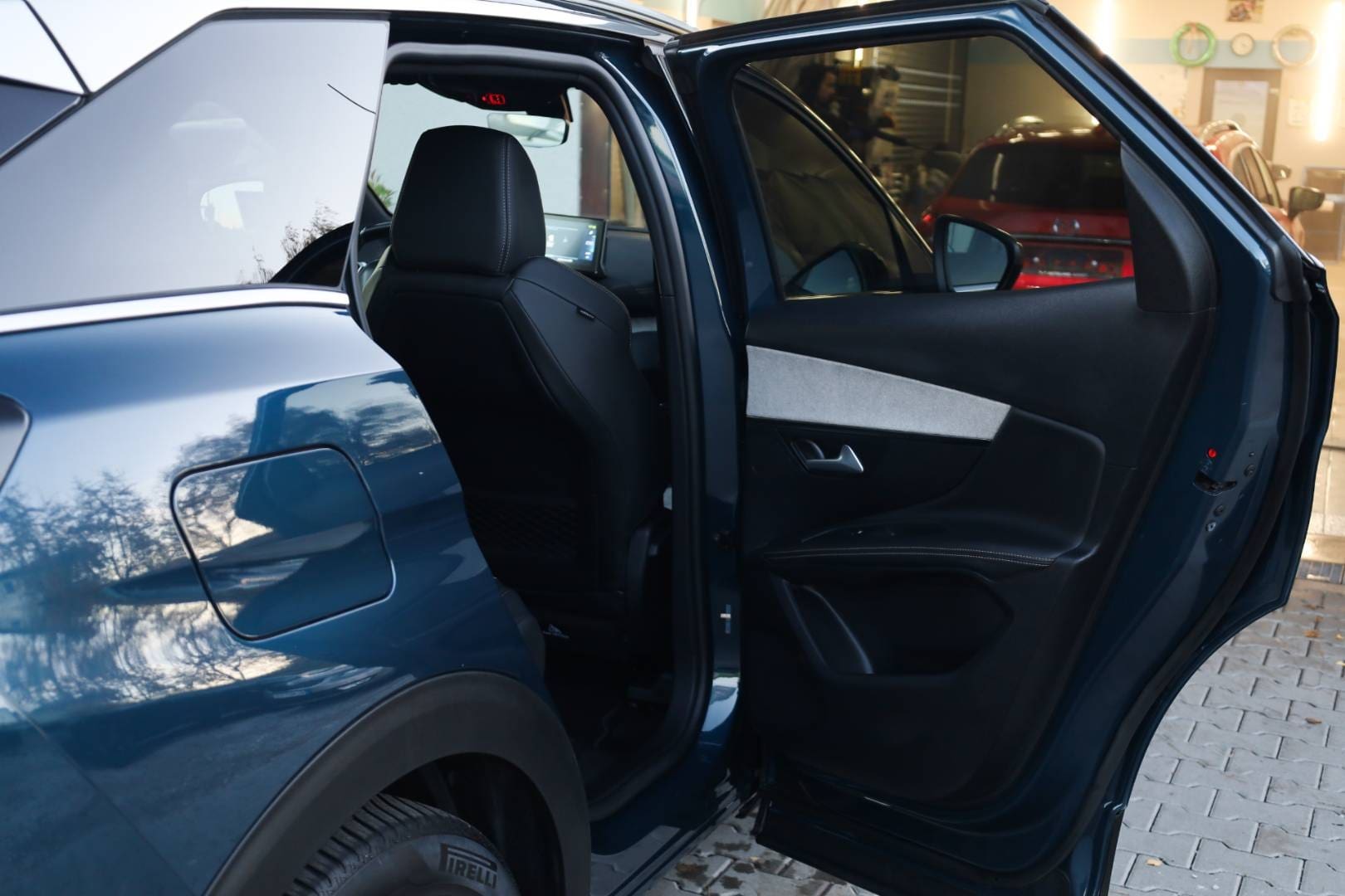 Peugeot-3008-16-Hybrid-225k-GT-Pack-AT-43