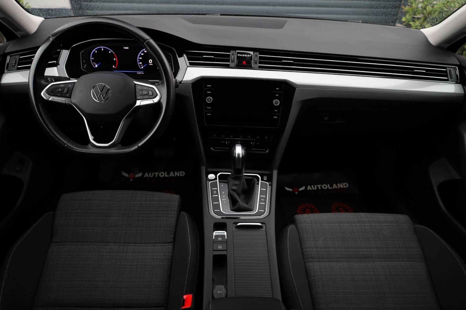 Volkswagen-Passat-Variant-20-TDI-EVO-Business-DSG-12