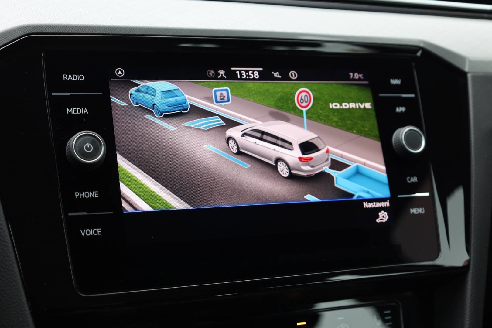 Volkswagen-Passat-Variant-20-TDI-EVO-Business-DSG-27