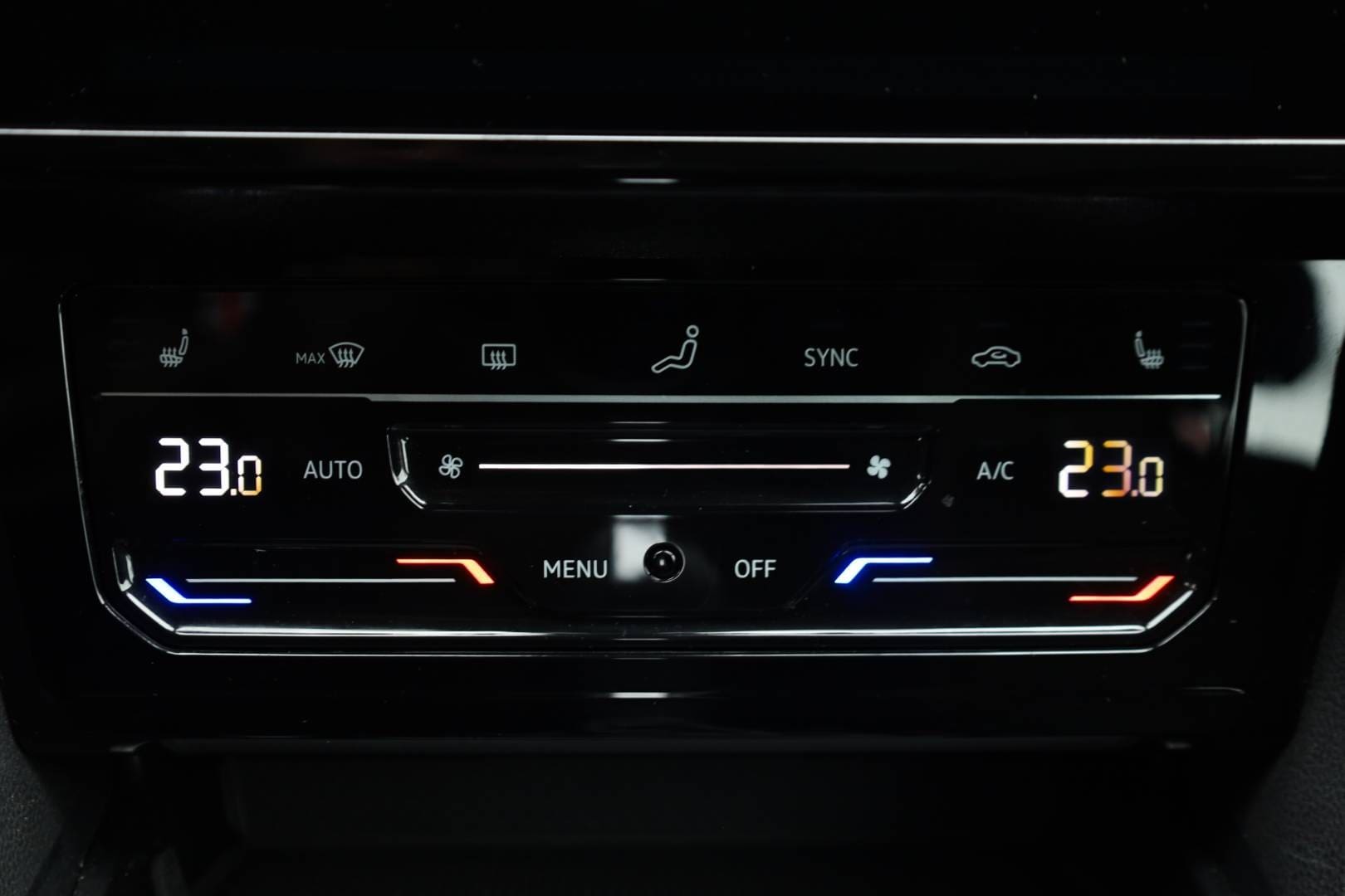 Volkswagen-Passat-Variant-20-TDI-EVO-Business-DSG-34