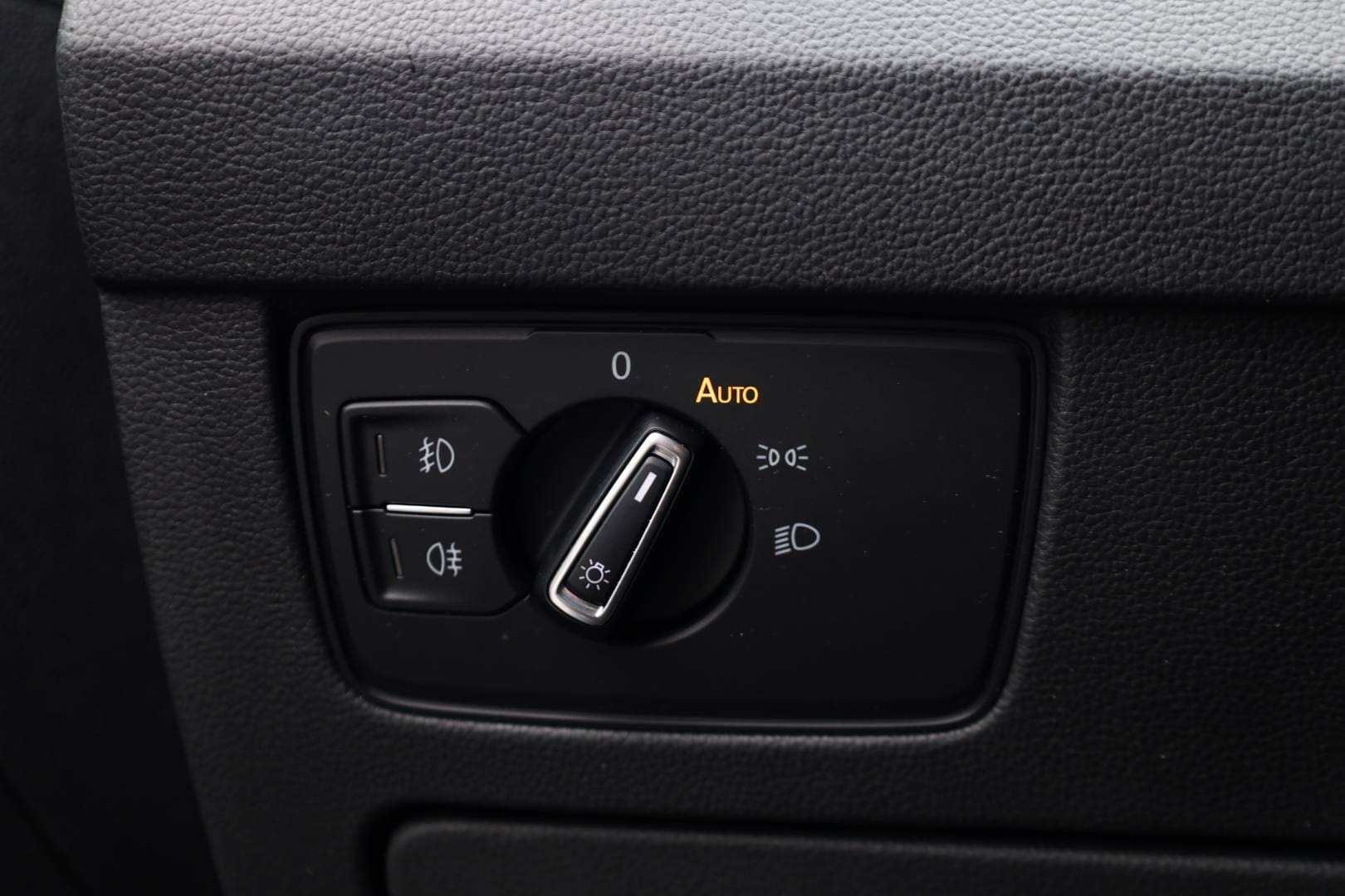 Volkswagen-Passat-Variant-20-TDI-EVO-Business-DSG-38