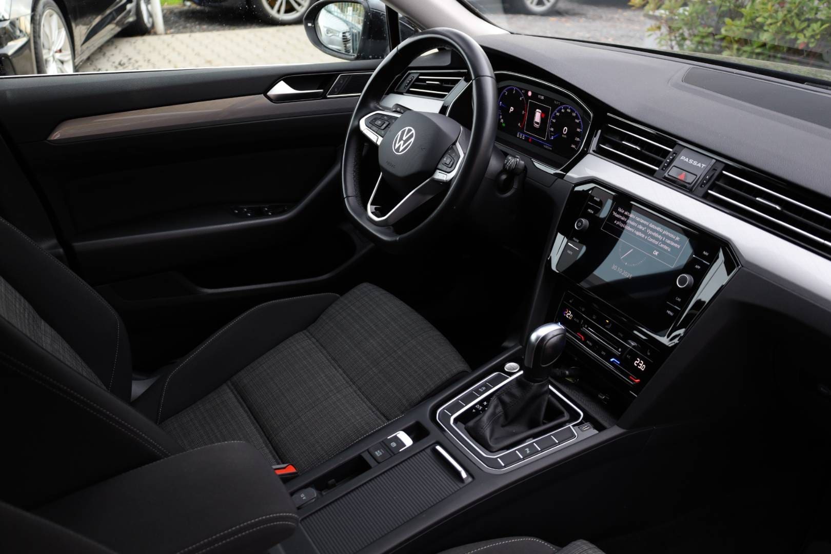 Volkswagen-Passat-Variant-20-TDI-EVO-Business-DSG-48