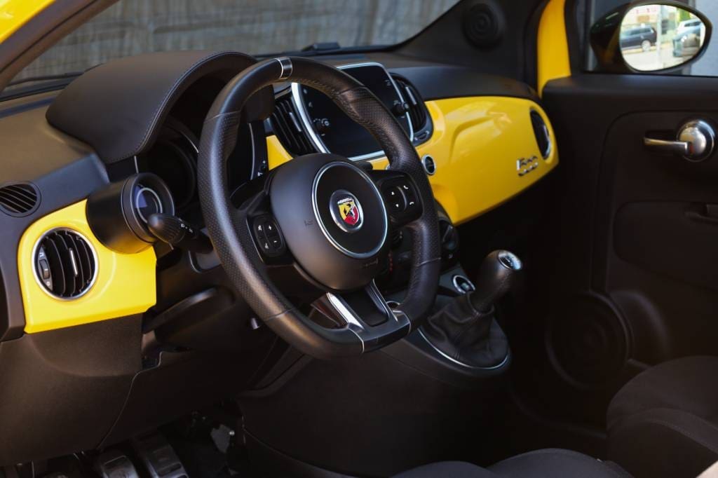 Fiat-500-Abarth-595-11