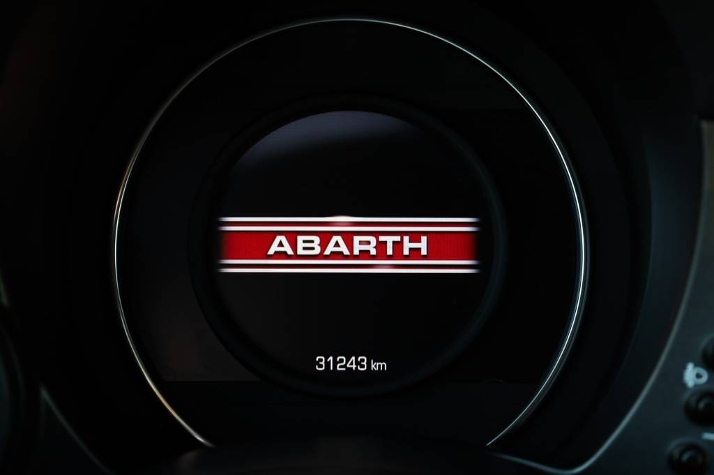 Fiat-500-Abarth-595-19