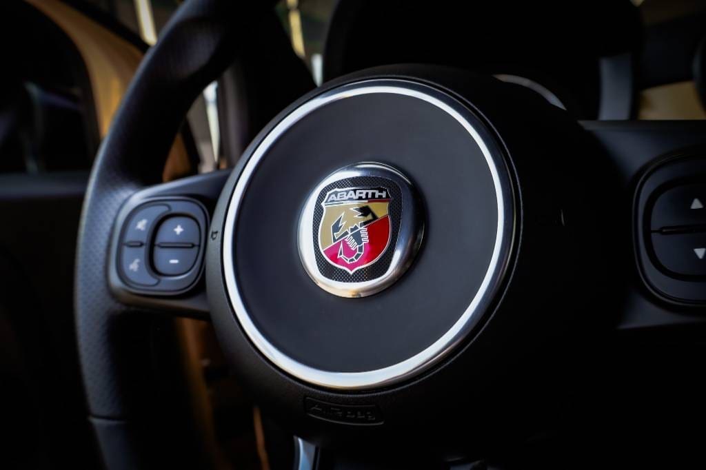 Fiat-500-Abarth-595-27