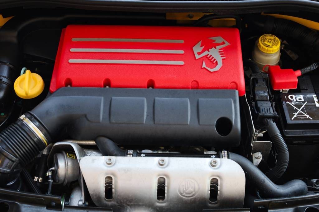 Fiat-500-Abarth-595-44