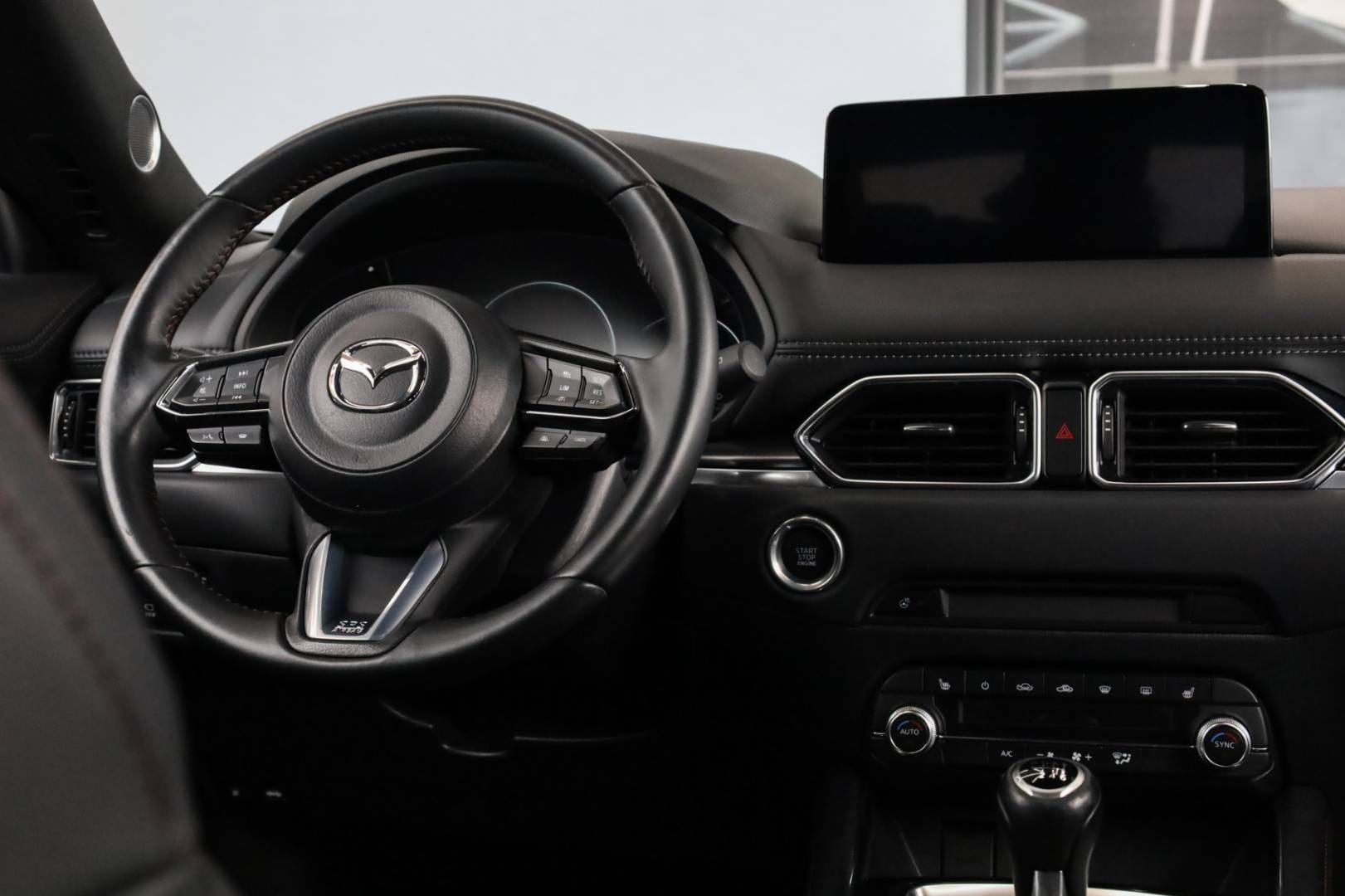 Mazda-CX-5-20-Skyactiv-G165-Homura-18