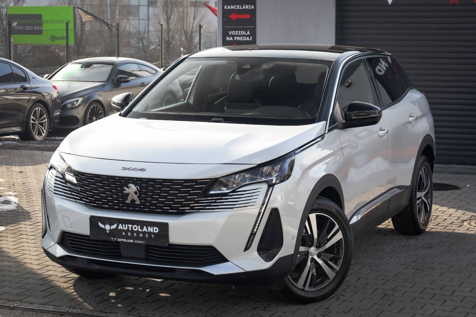 Peugeot-3008-12-PureTech-130k-Active-Pack-AT-1
