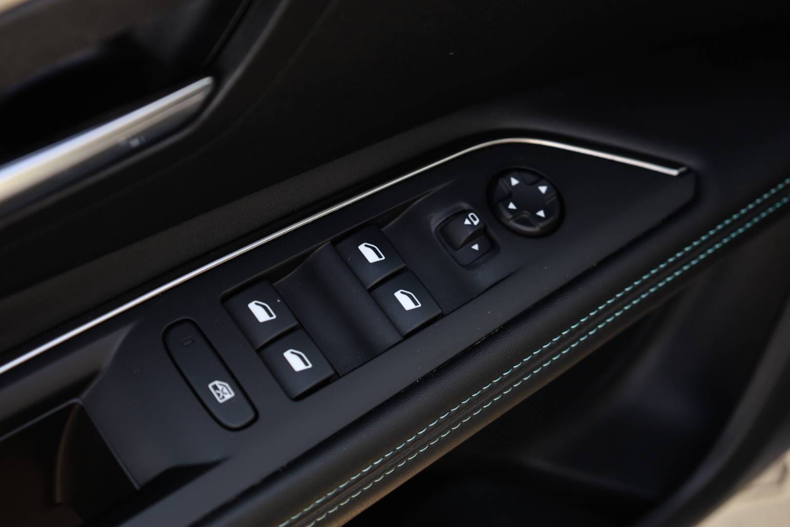 Peugeot-3008-12-PureTech-130k-Active-Pack-AT-37