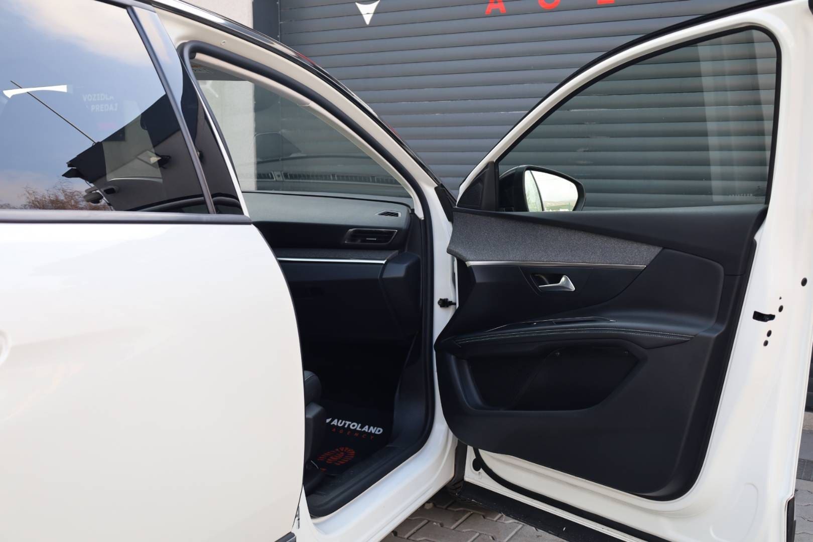 Peugeot-3008-12-PureTech-130k-Active-Pack-AT-43