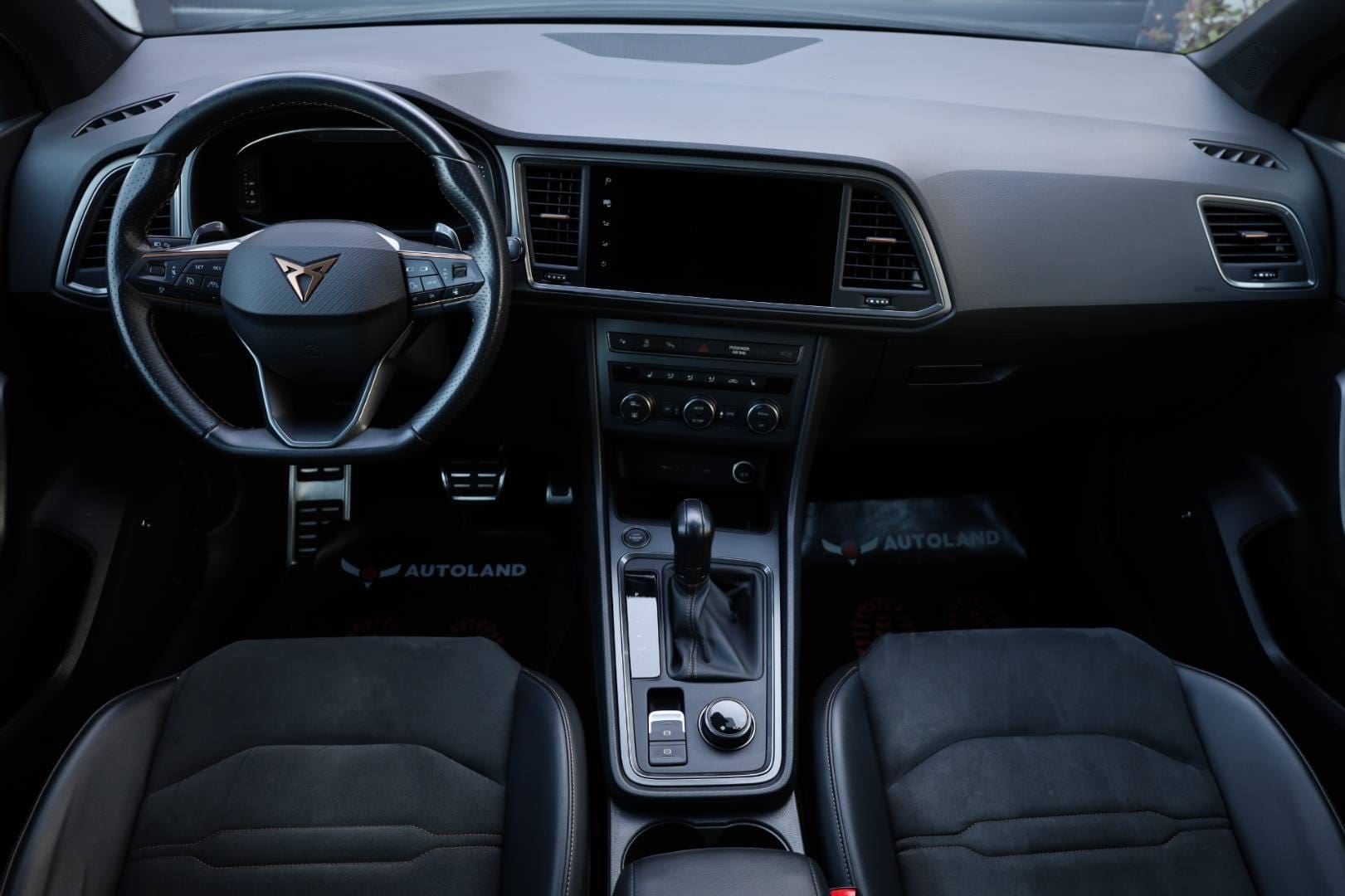 Cupra-Ateca-20-TSI-300k-4Drive-DSG-12