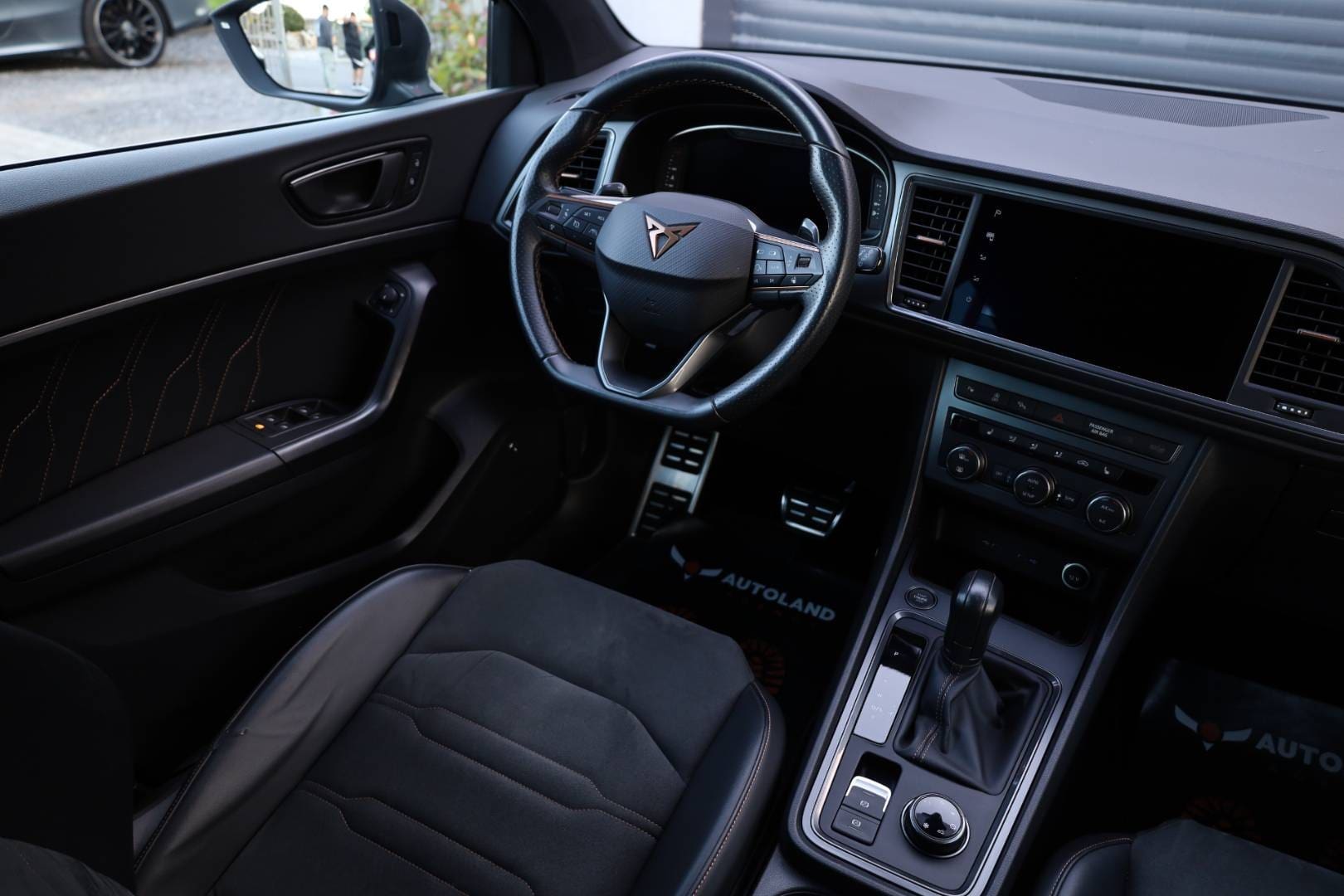 Cupra-Ateca-20-TSI-300k-4Drive-DSG-14