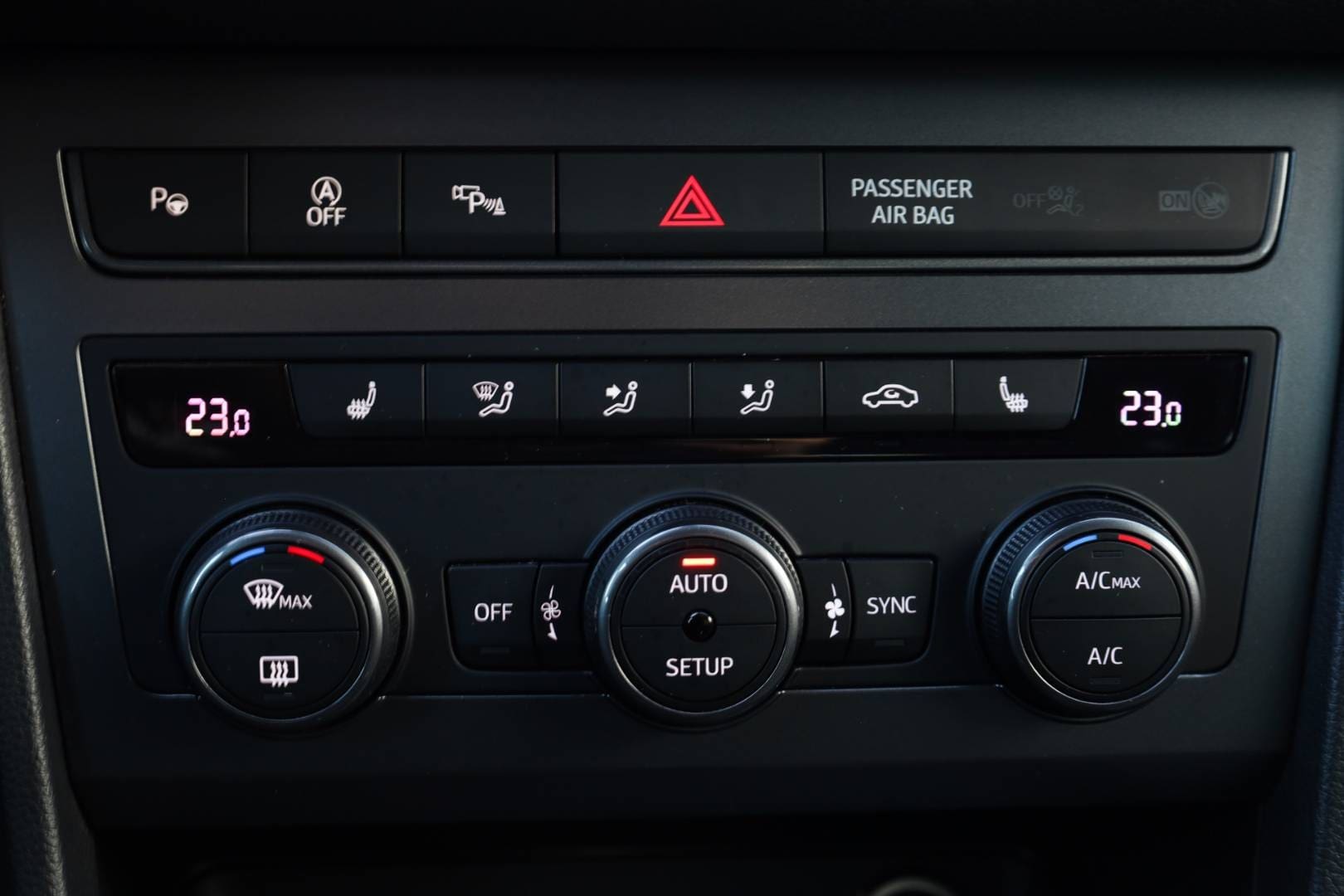 Cupra-Ateca-20-TSI-300k-4Drive-DSG-38