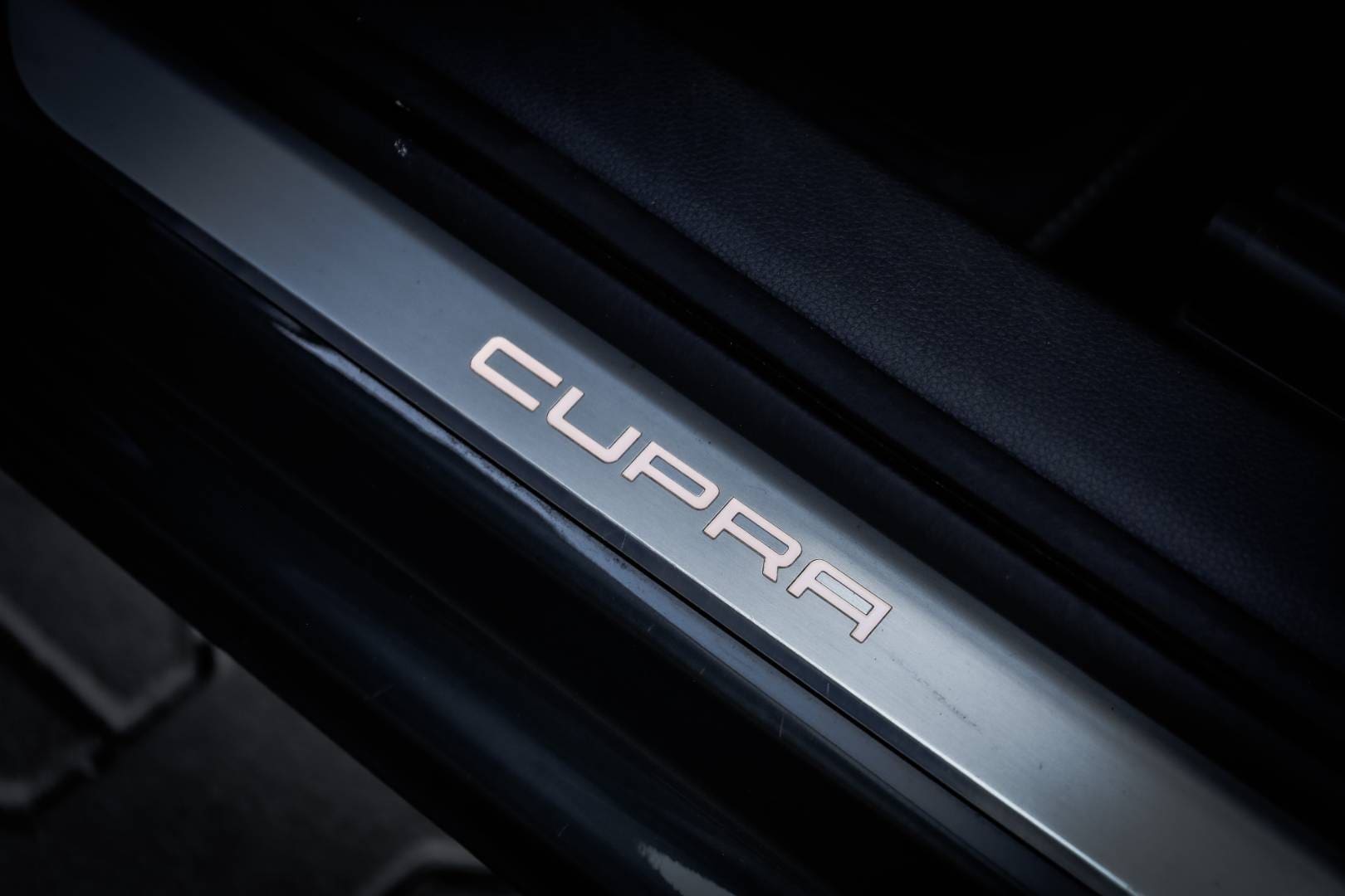 Cupra-Ateca-20-TSI-300k-4Drive-DSG-44