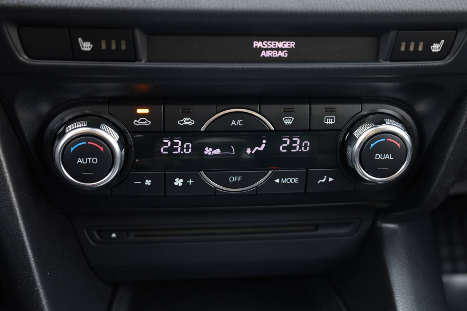 Mazda-3-20-Skyactiv-G120-Attraction-30