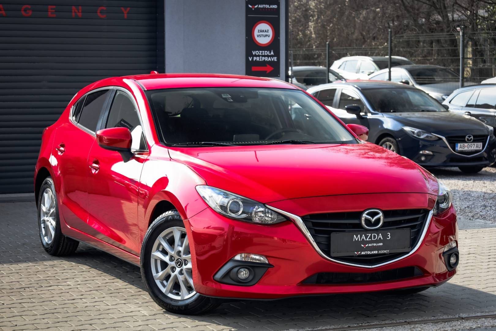 Mazda-3-20-Skyactiv-G120-Attraction-4