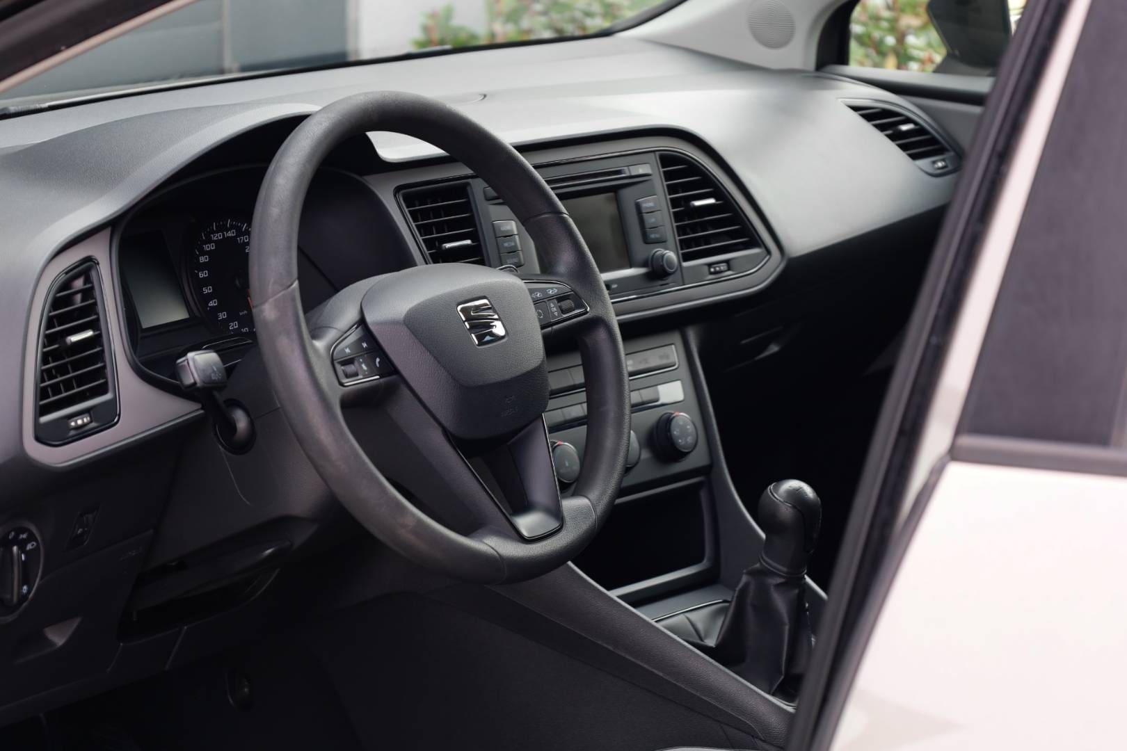 Seat-Leon-ST-12-TSI-Reference-11