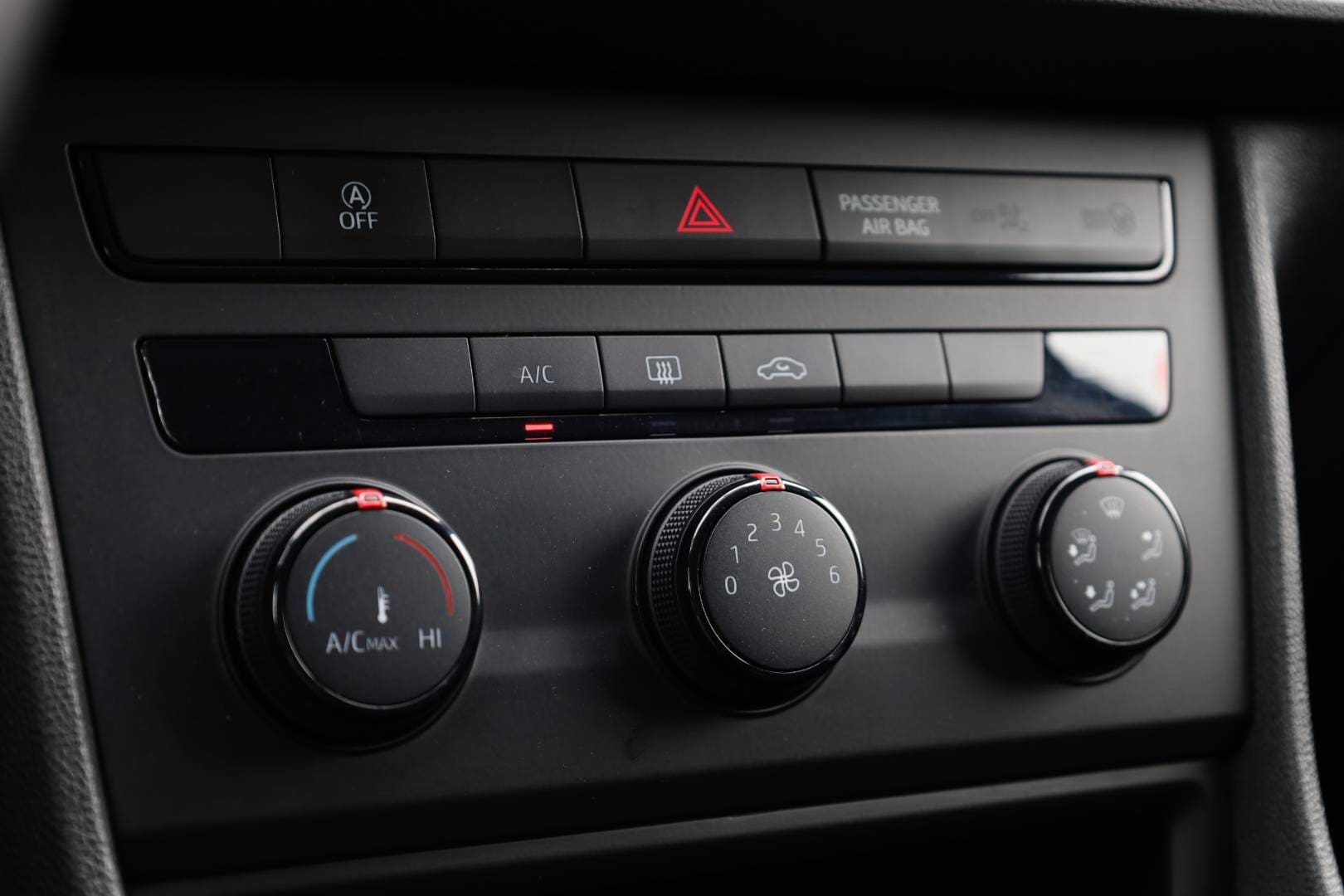 Seat-Leon-ST-12-TSI-Reference-28