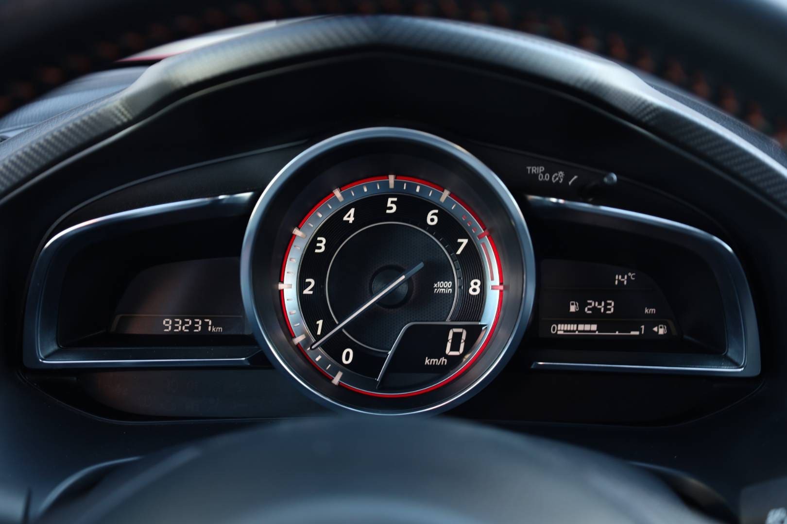 Mazda-3-20-Skyactiv-G120-Revolution-21