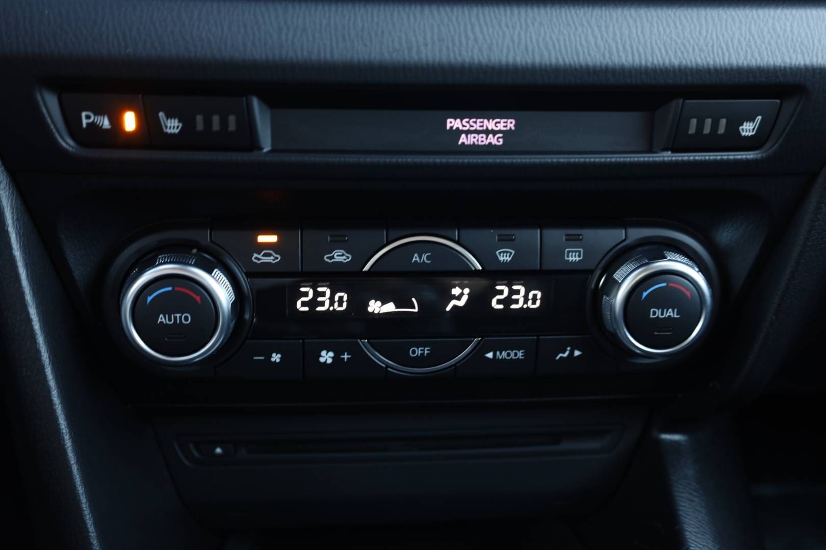 Mazda-3-20-Skyactiv-G120-Revolution-31
