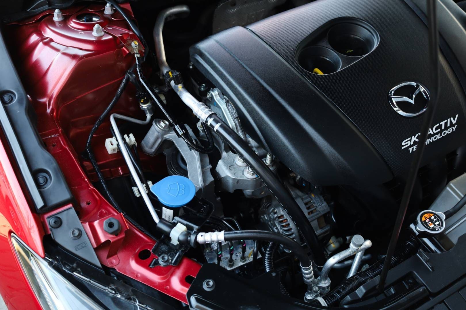 Mazda-3-20-Skyactiv-G120-Revolution-46
