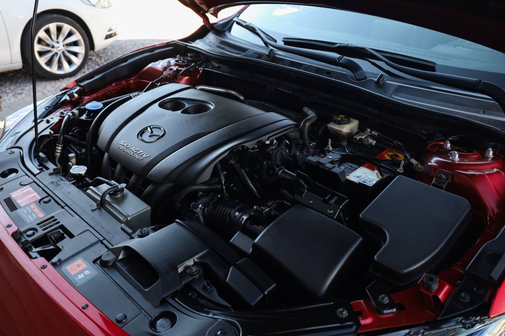 Mazda-3-20-Skyactiv-G120-Revolution-49