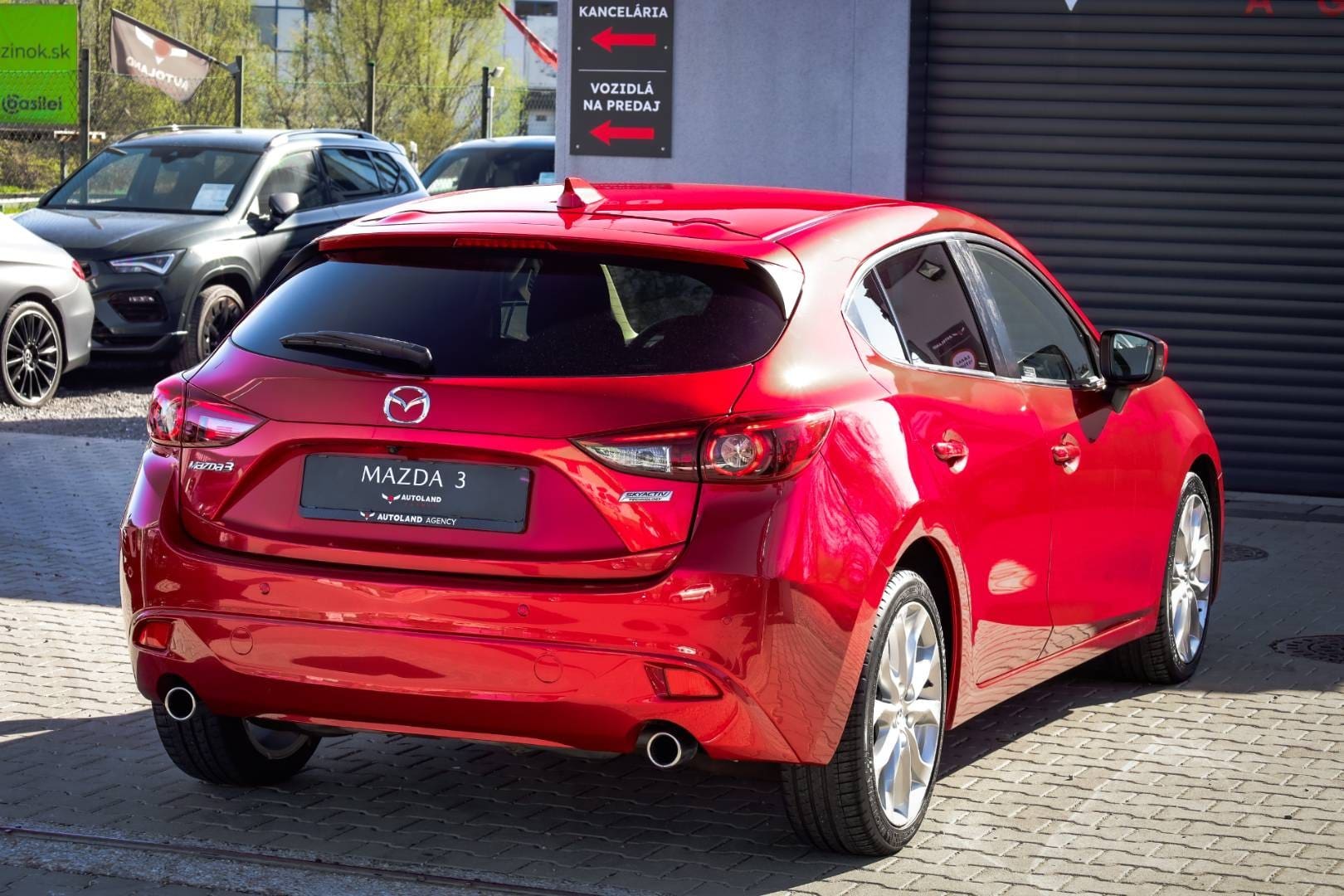 Mazda-3-20-Skyactiv-G120-Revolution-6