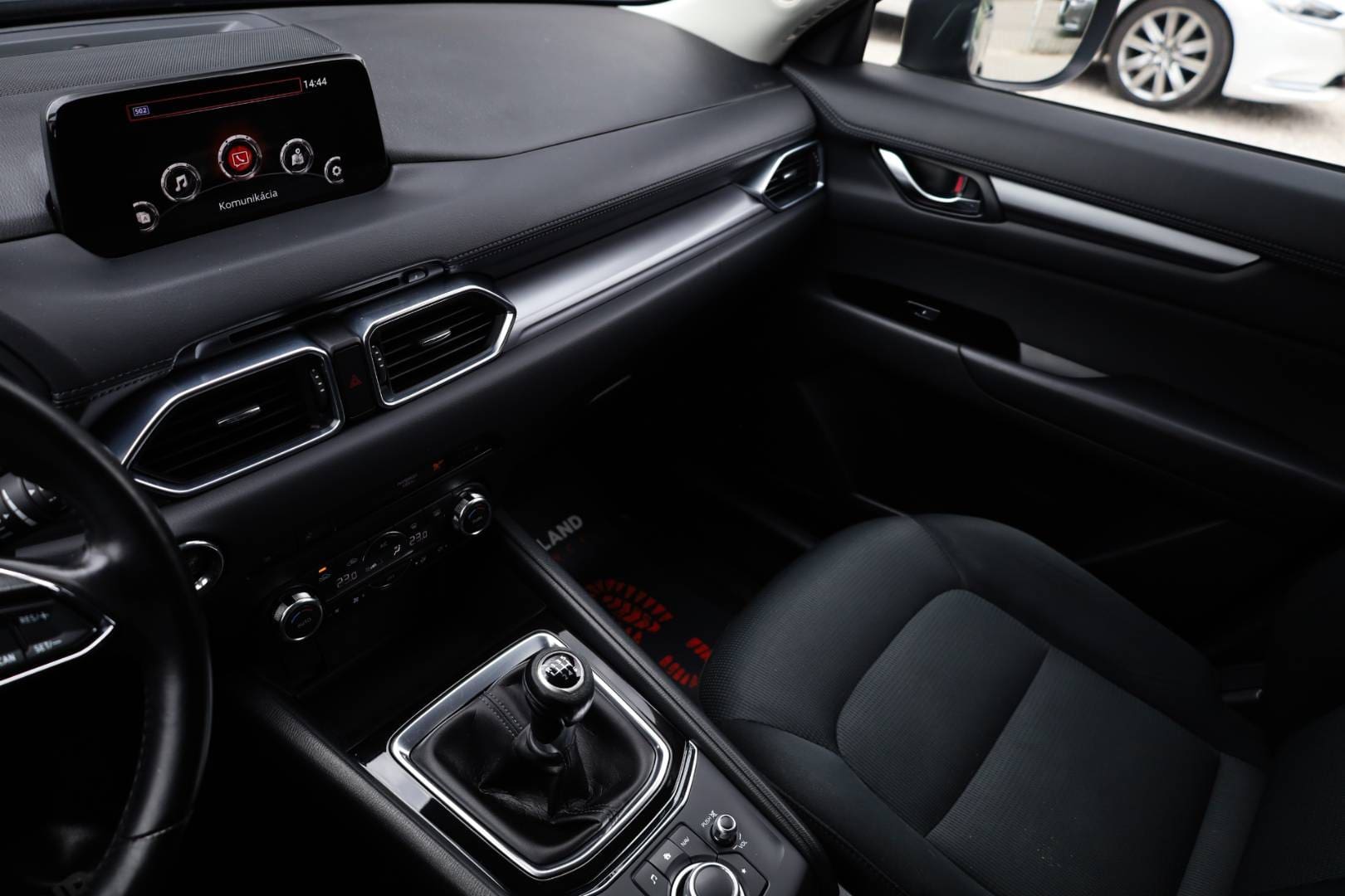 Mazda-CX-5-20-Skyactiv-G165-Attraction-22